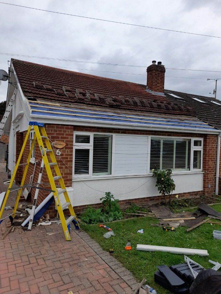 Wallace Roofing – bungalow reroof